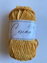 Lade das Bild in den Galerie-Viewer, COSIMA Chenillegarn Farbe 0020 gelbgold