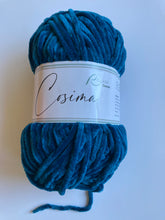 Lade das Bild in den Galerie-Viewer, COSIMA Chenillegarn Farbe 0065 azurgrün