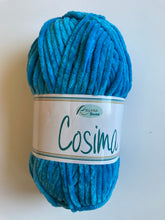 Lade das Bild in den Galerie-Viewer, COSIMA Chenillegarn Farbe 013 hellblauazur