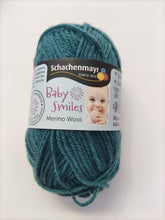 Lade das Bild in den Galerie-Viewer, Baby Smiles Merino Wool