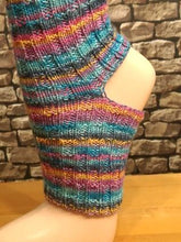 Lade das Bild in den Galerie-Viewer, ANLEITUNG YOGA STRÜMPFE AUS OPAL STRUMPFWOLLE