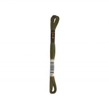 Lade das Bild in den Galerie-Viewer, Anchor Sticktwist 12x8m/ Farbnummern 0303 - 0862 - wolle4you - Online Versand - Merinowolle - Sockenwolle - Baumwolle - Handarbeitsgarne aller Art