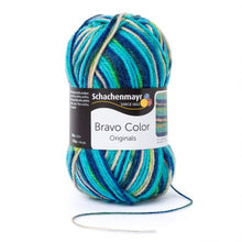 Lade das Bild in den Galerie-Viewer, Bravo Color 50 gr. Alle Farben - Knallerpreis - - wolle4you - Online Versand - Merinowolle - Sockenwolle - Baumwolle - Handarbeitsgarne aller Art