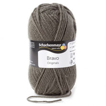 Lade das Bild in den Galerie-Viewer, Bravo 50 gr. Alle Farben - KNALLER PREIS! - wolle4you - Online Versand - Merinowolle - Sockenwolle - Baumwolle - Handarbeitsgarne aller Art