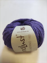 Lade das Bild in den Galerie-Viewer, Landlust 160 Alpaka/Merino Farbe 416 lila - Restposten -
