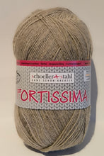 Lade das Bild in den Galerie-Viewer, Fortissima 4- fach uni 100 gramm | 31 Farben
