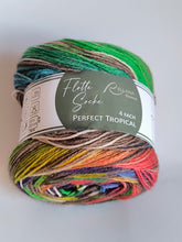 Lade das Bild in den Galerie-Viewer, PERFECT TROPICAL 100 gramm color 4- fädig von Rellana
